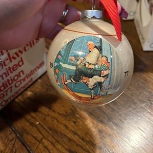 4/$15 Norman Rockwells limited edition 1977 Christmas ornament